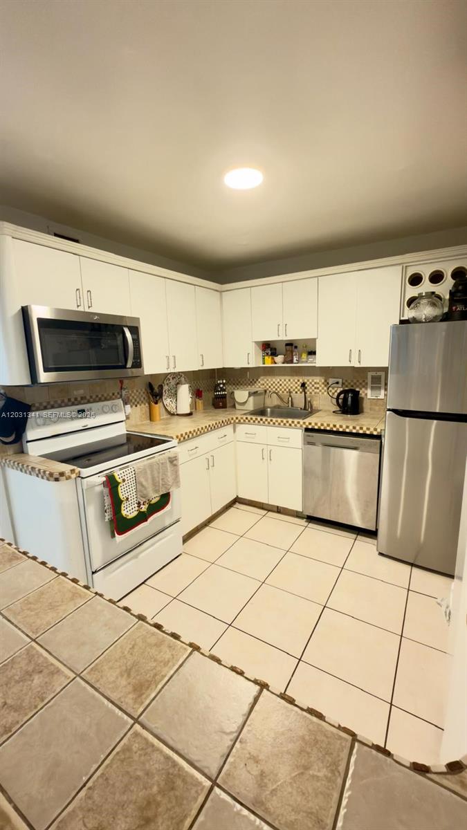 Property photo # 8