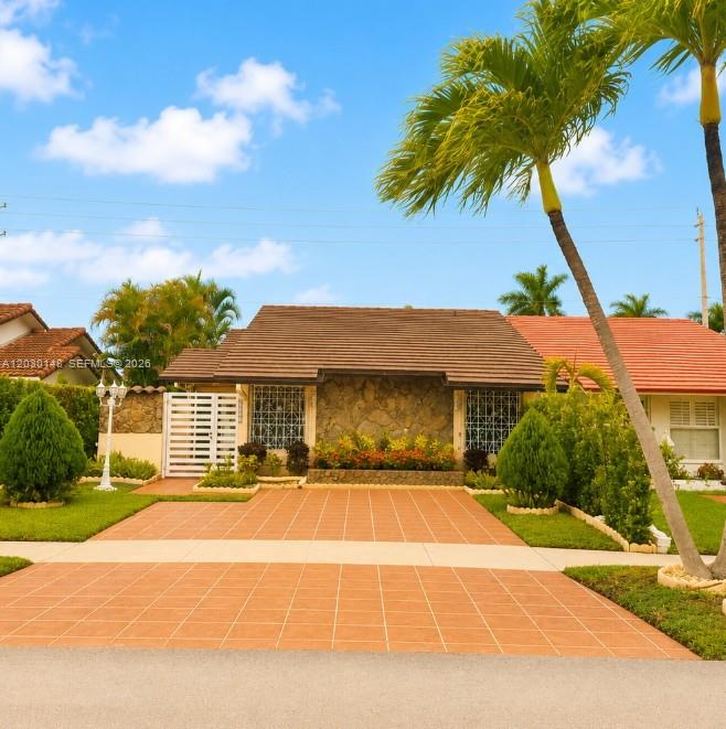 West Gables Estates Condo