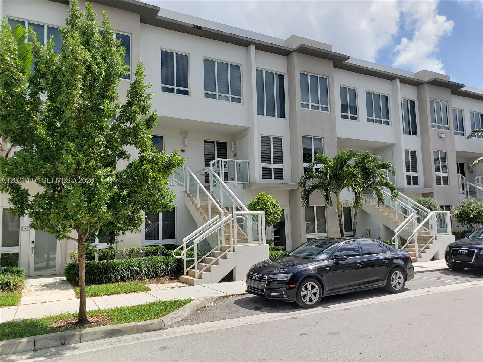 Landmark At Doral Condo