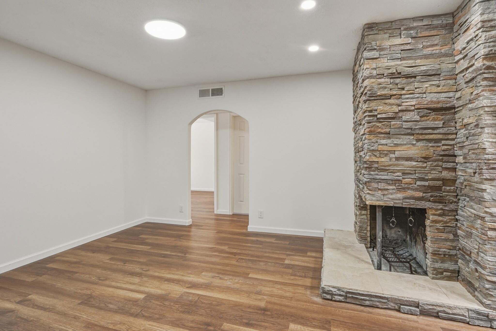 Photo 2 of Sale Pending at 11509 Riviera Rd NE, Albuquerque, NM 87111 | MLS# 1104830 | Listing updated on 2026-09-03