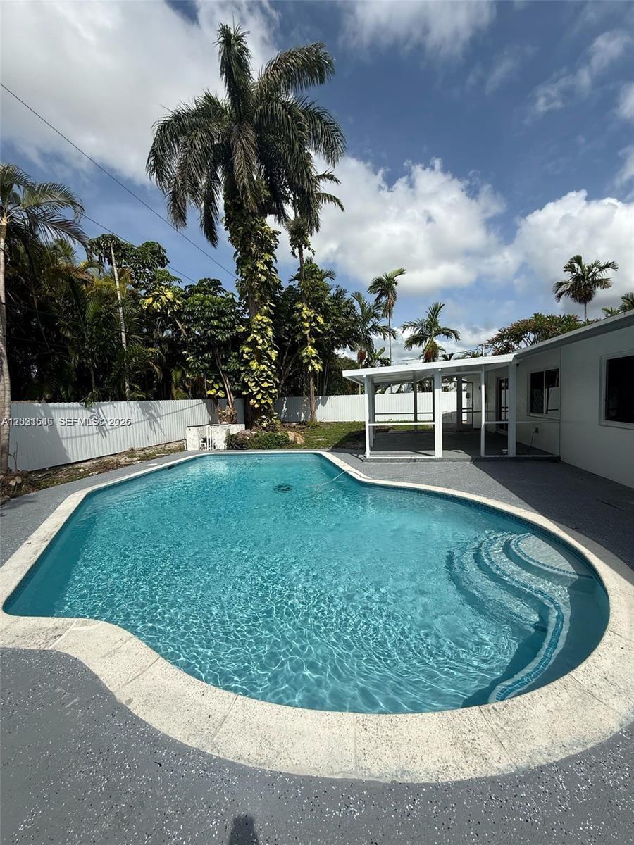 Property photo # 0