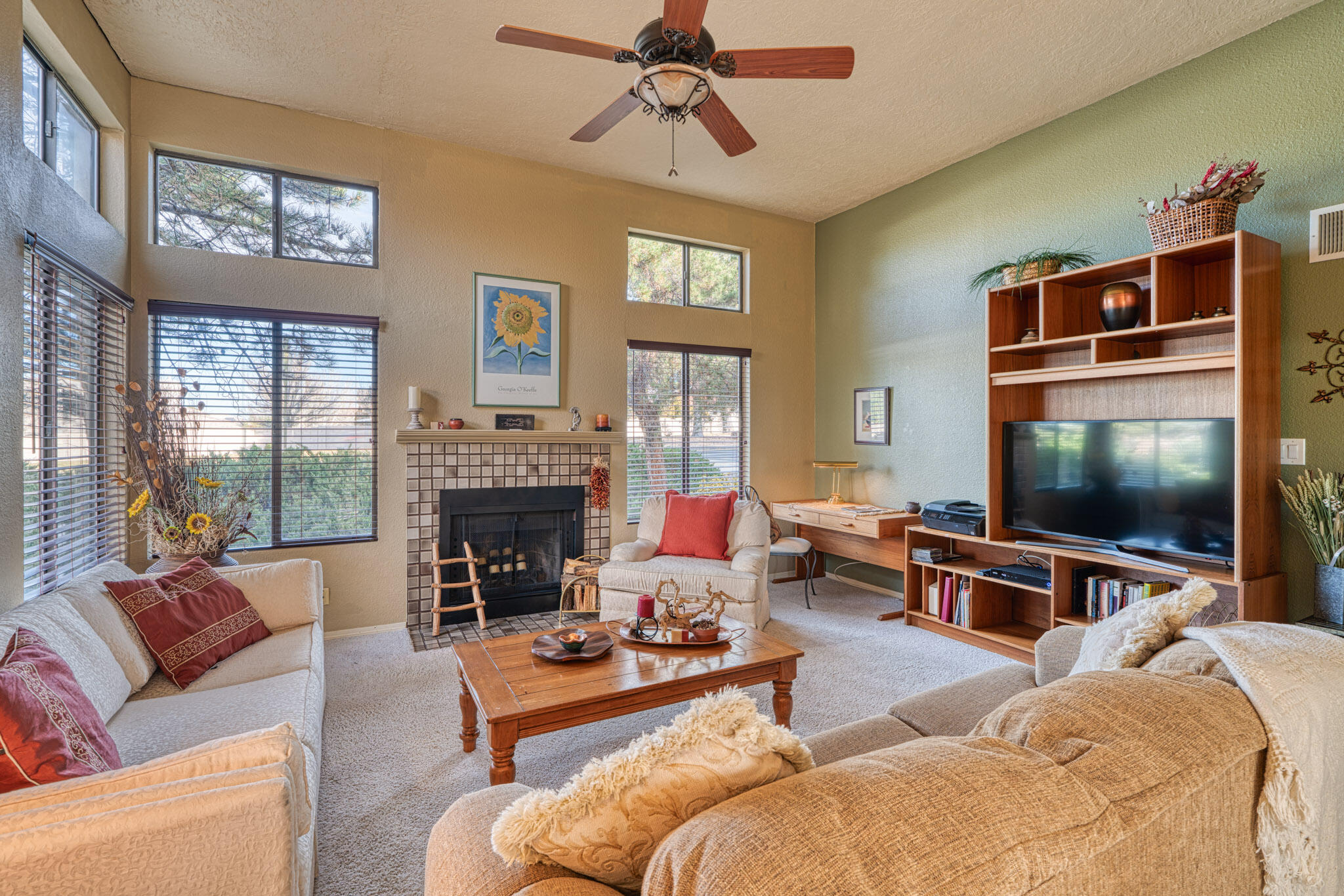Photo 19 — 10277 Las Casitas Court NE