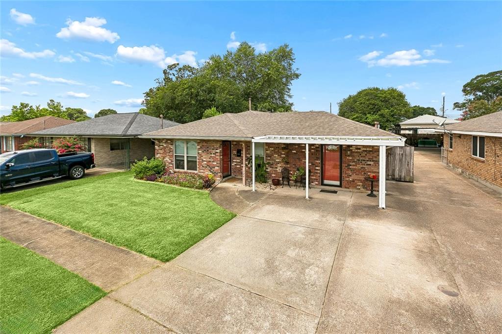 Homes for sale in Metairie, LA | 724 Blanche St, Metairie, LA 70003 | MLS# 2560687