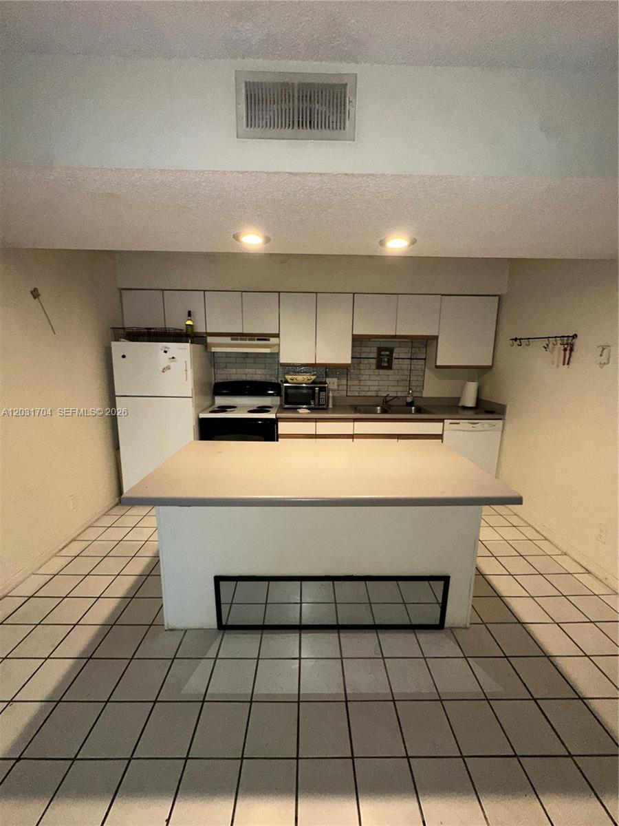 Windward Lakes Condo