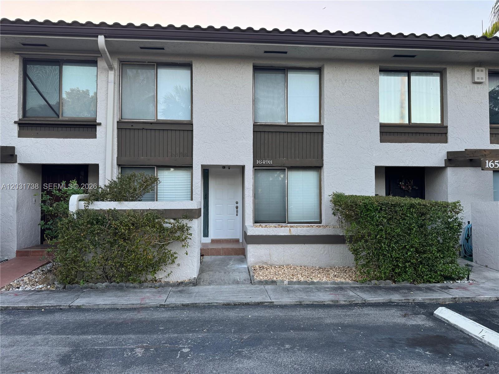 Lakeview Townhomes Condo