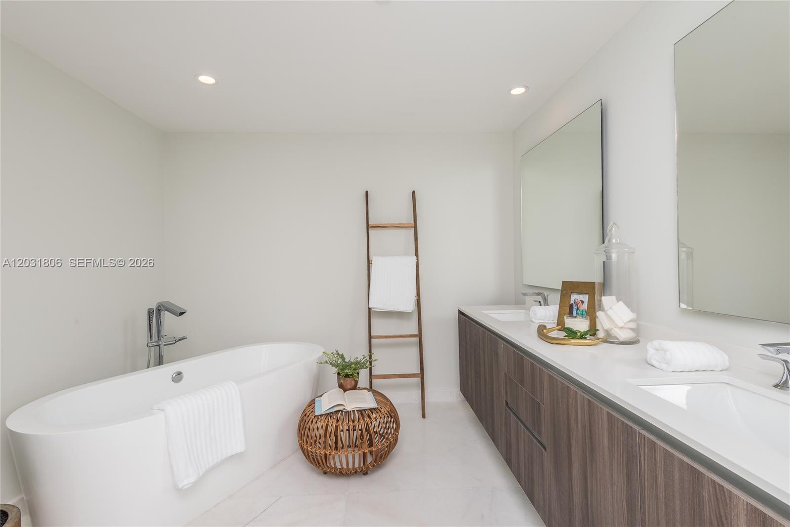 Property photo # 9