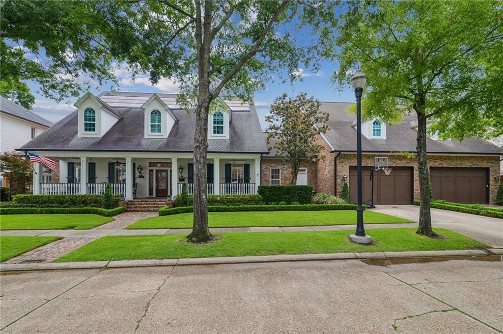 Homes for sale in Metairie, LA | 236 Glenwood Dr, Metairie, LA 70005 | MLS# 2561477