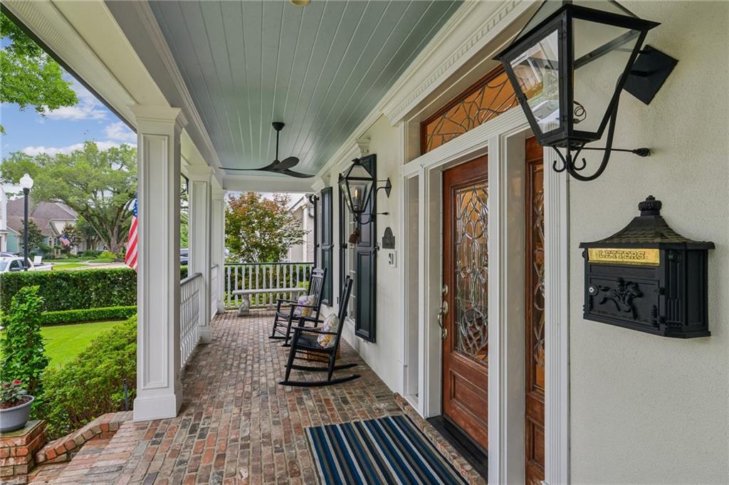 Homes for sale in Metairie, LA | 236 Glenwood Dr, Metairie, LA 70005 | MLS# 2561477