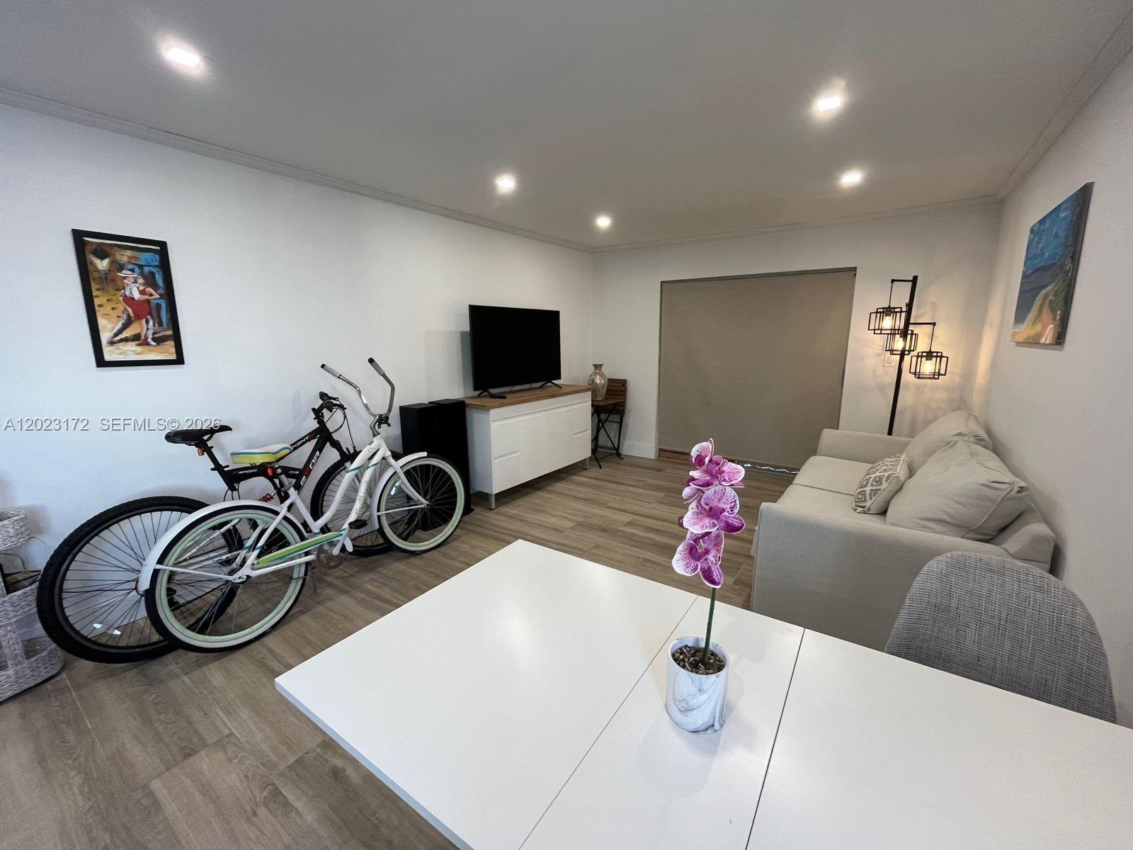 Property photo # 9