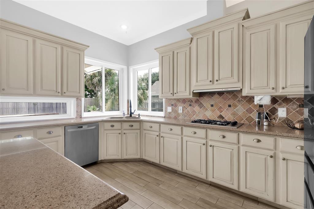 4916 Westridge Park W Park — photo 5