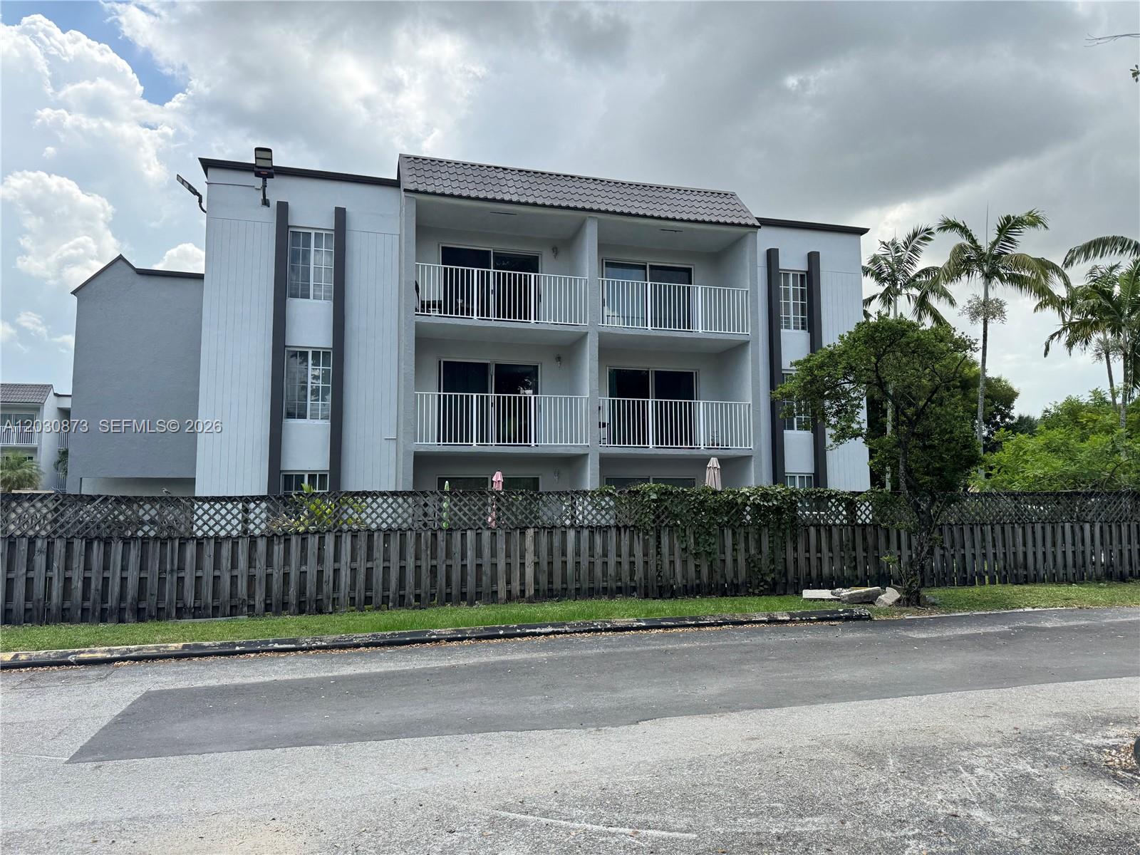 Doral Gardens II Condo