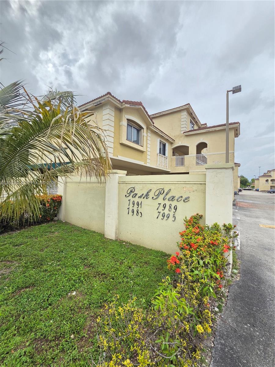 Park Place At Midway Cond