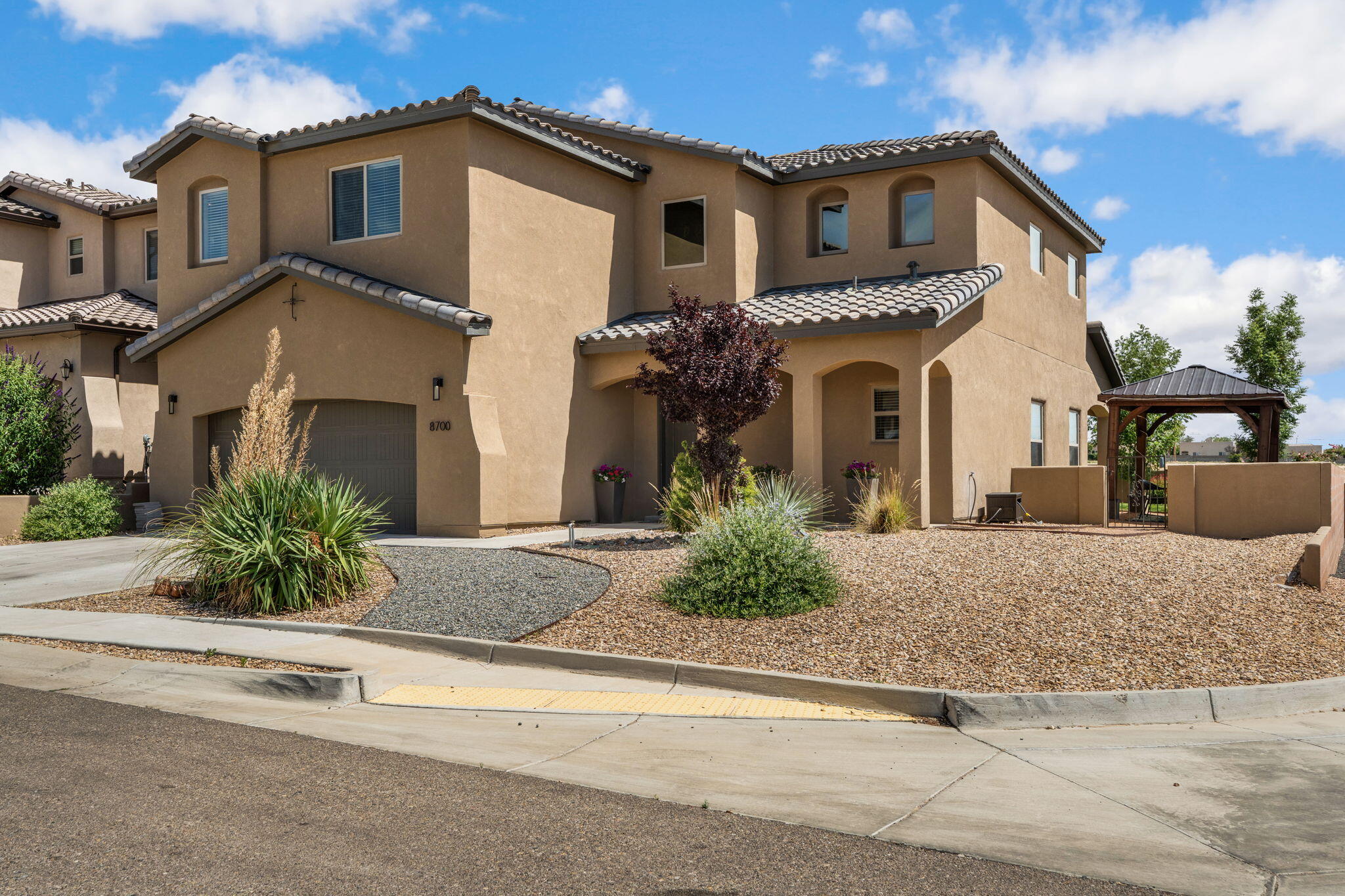 8700 Desert Finch Lane NE Albuquerque, NM 87122