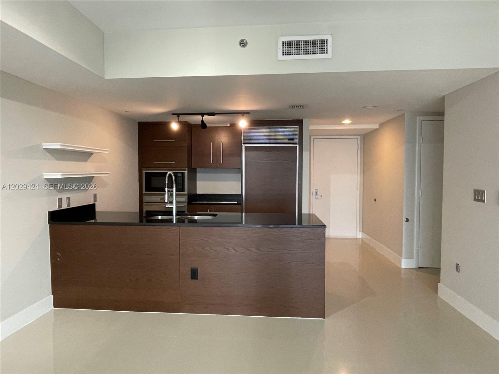 Icon Brickell Condo No 1