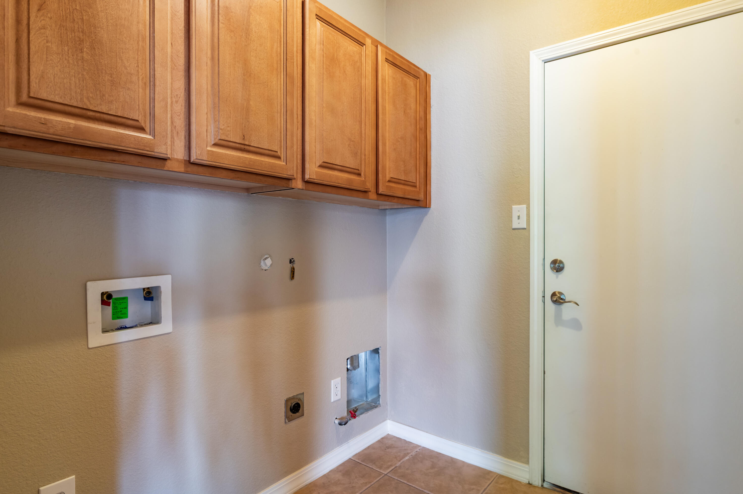 Photo 2 — 1608 Veridian Drive SE