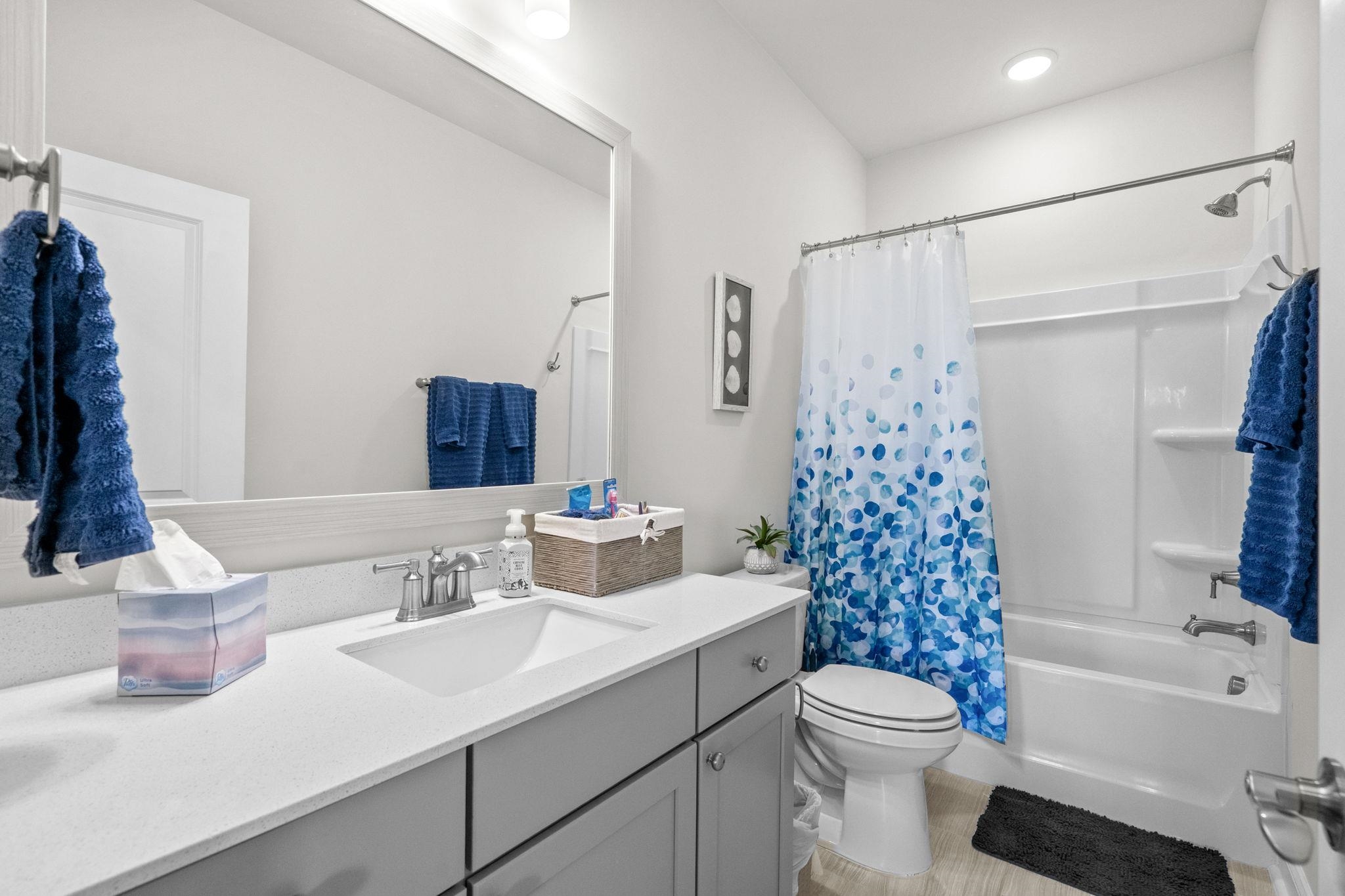 2614541 | Photo 41