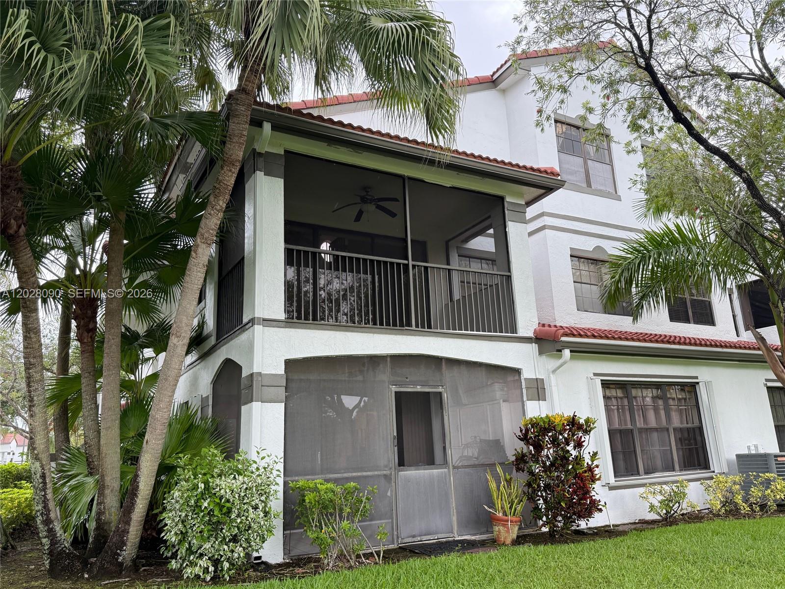 Las Verdes Condo