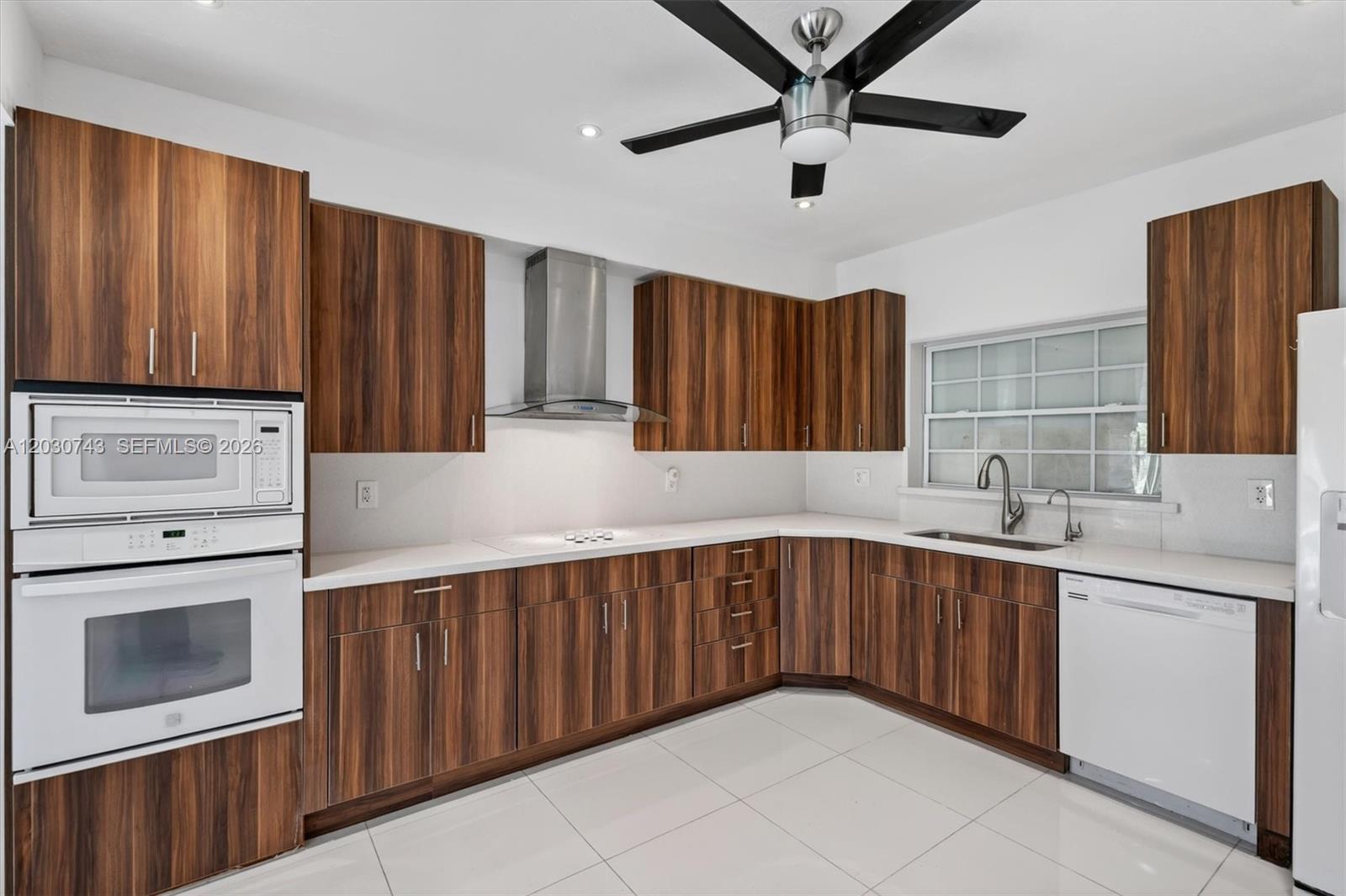 Property photo # 0