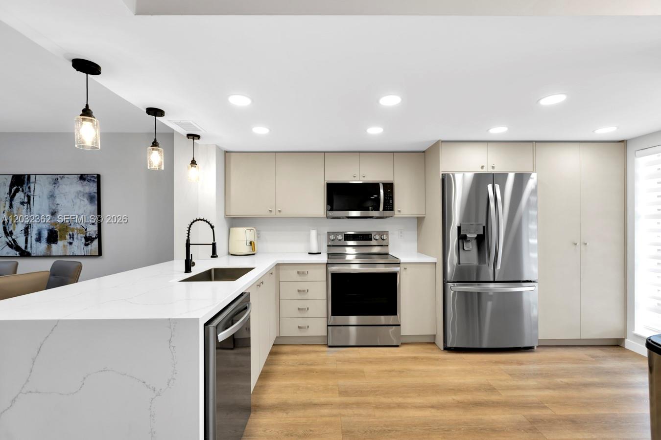 Meadowridge East Condo
