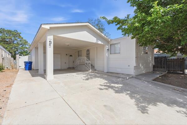 2712 Katrina Drive, Albuquerque NM 87121