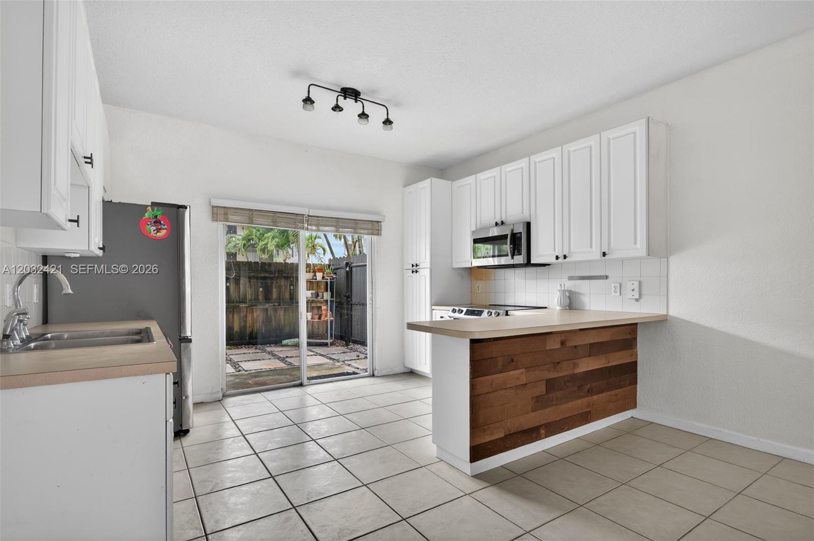Property photo # 0