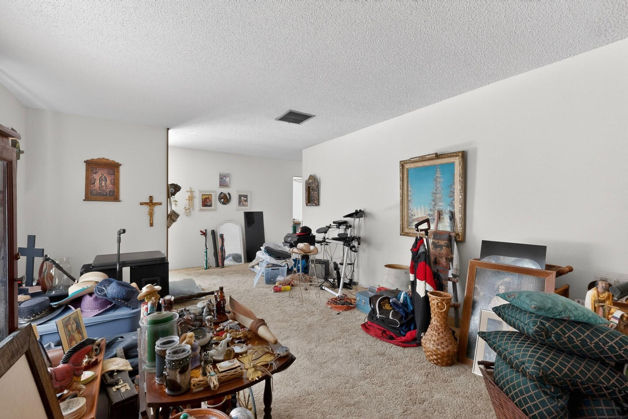 Photo 14 — 2825 Las Cruces Road NE