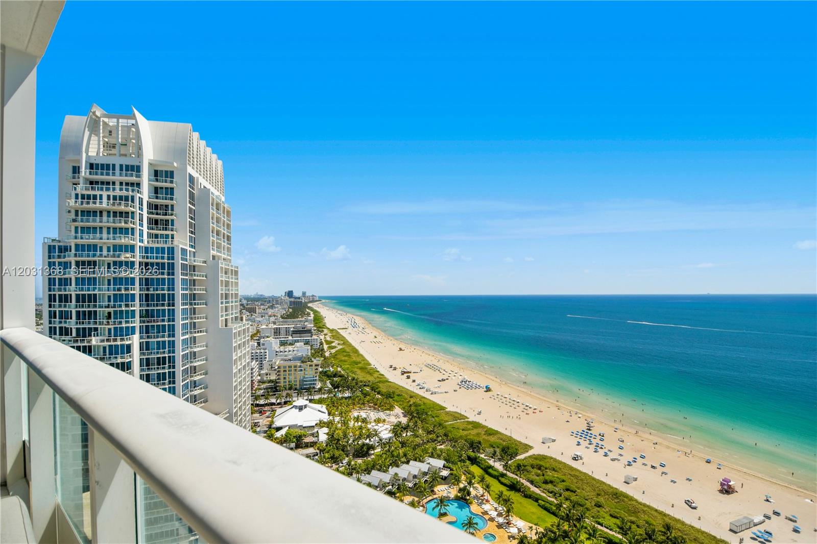 Continuum On South Beach
