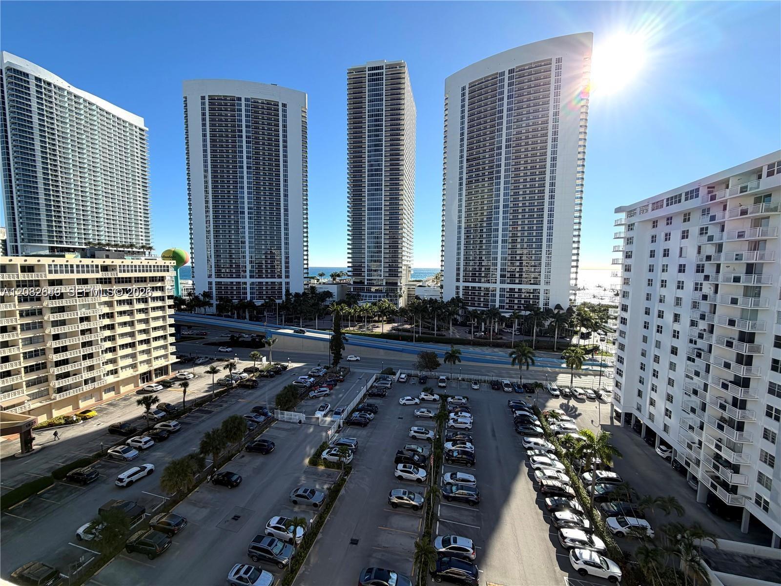 Plaza Towers North Condo
