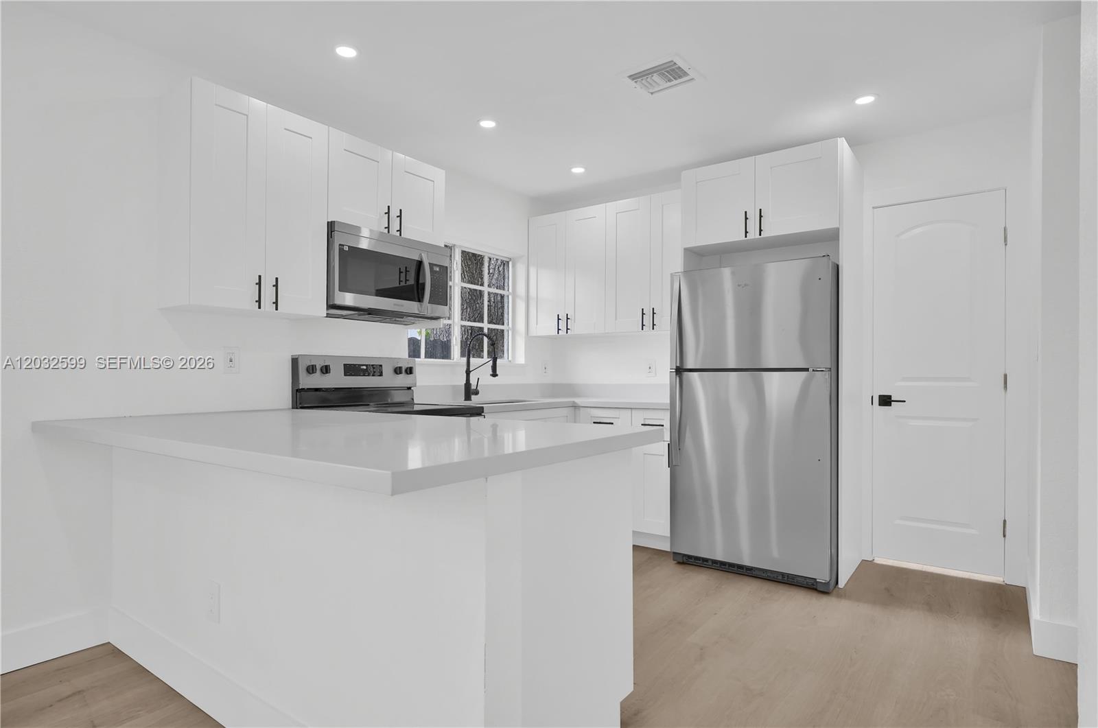 Property photo # 6