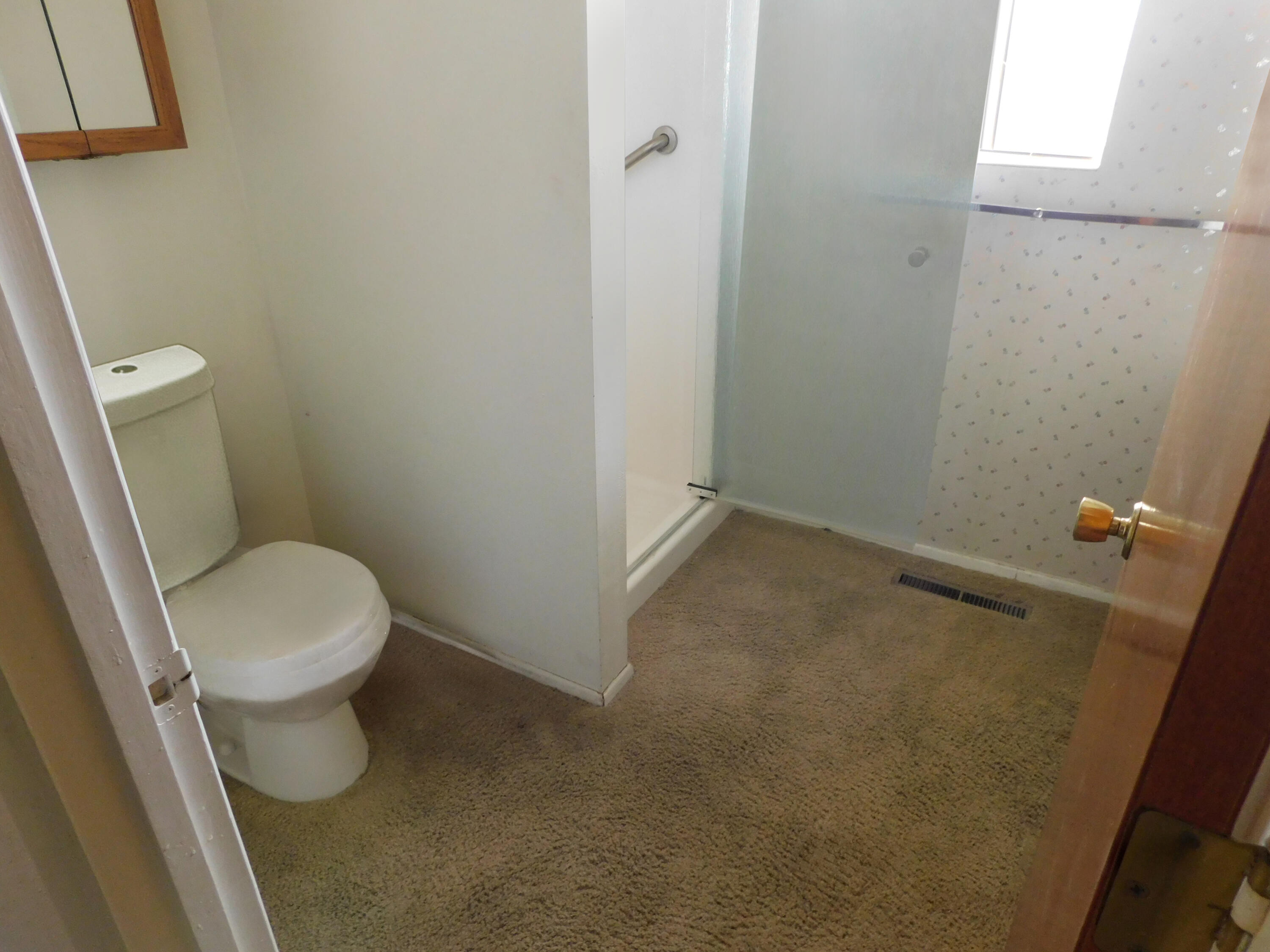 Photo 14 — 926 Matador Drive SE
