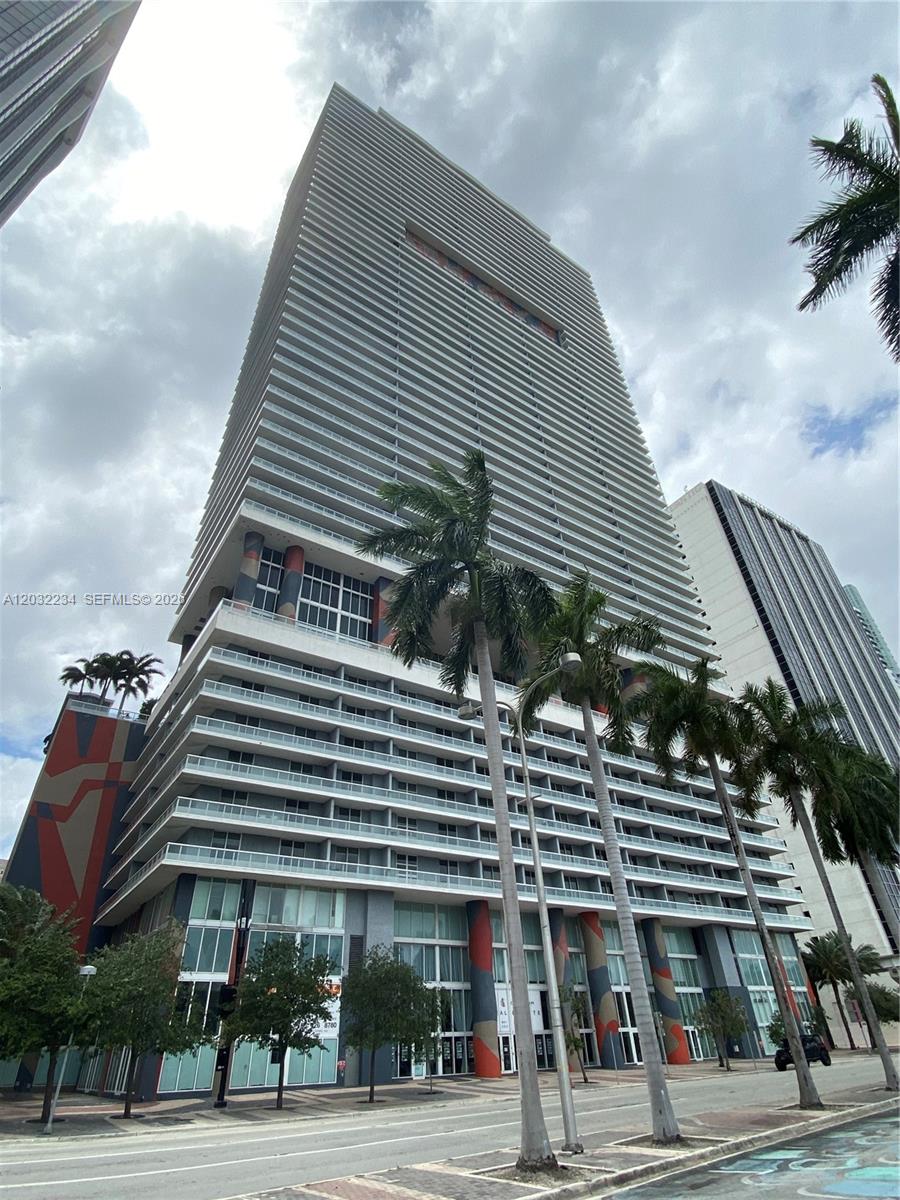 50 Biscayne Condo