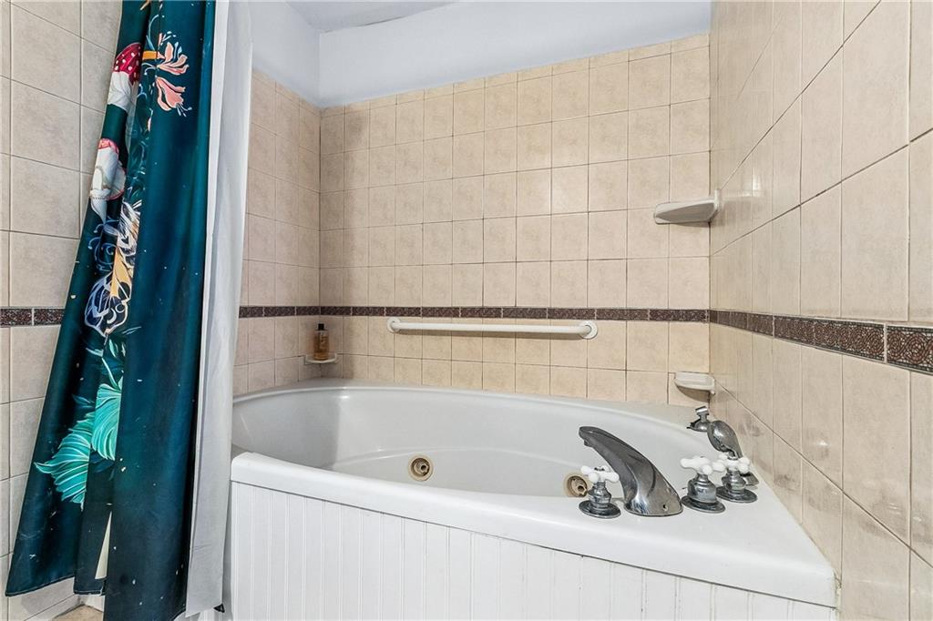 2nd image of 719 Esplanade Ave, New Orleans, LA 70116