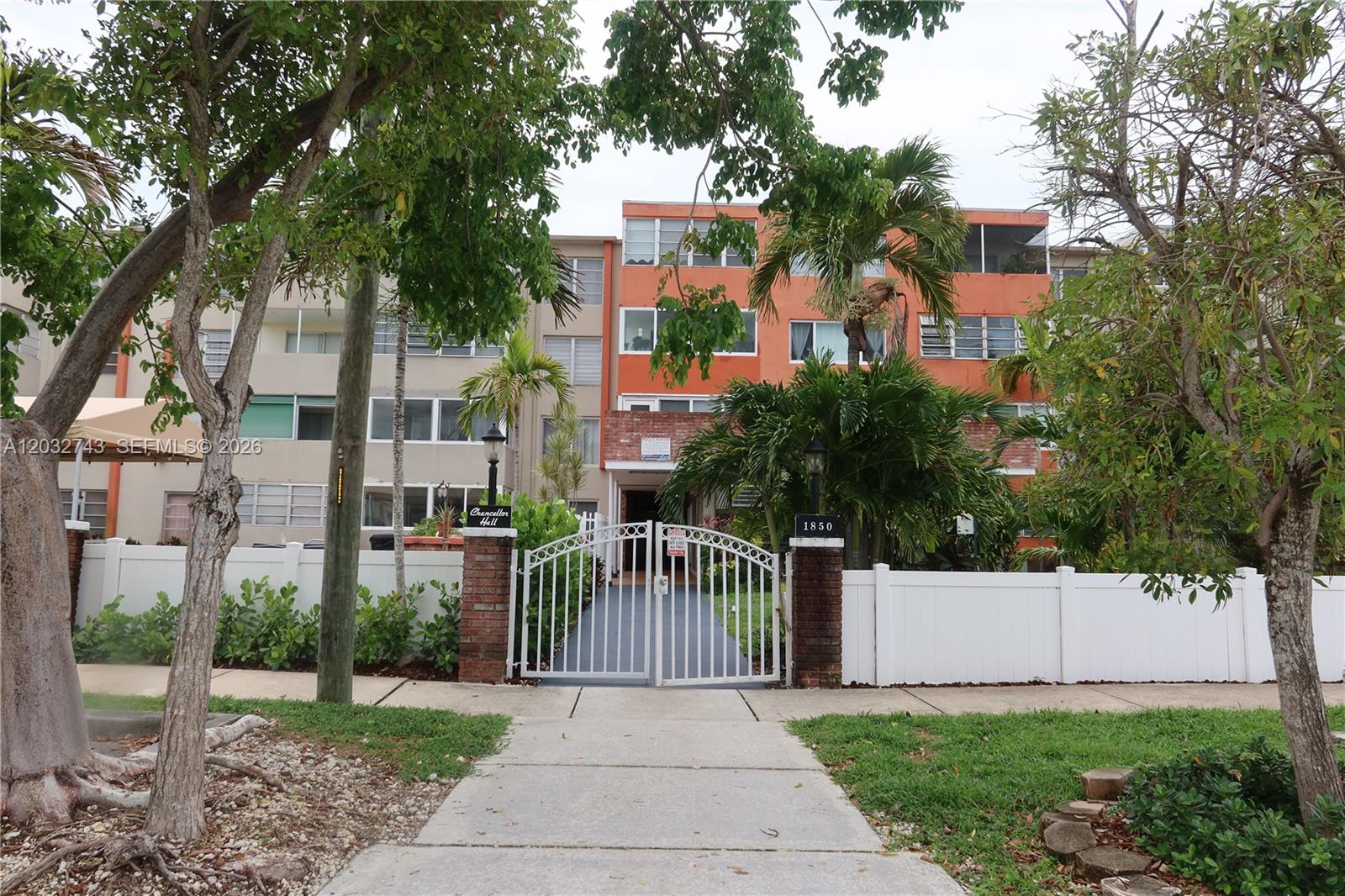 Chancellor Hall Condo
