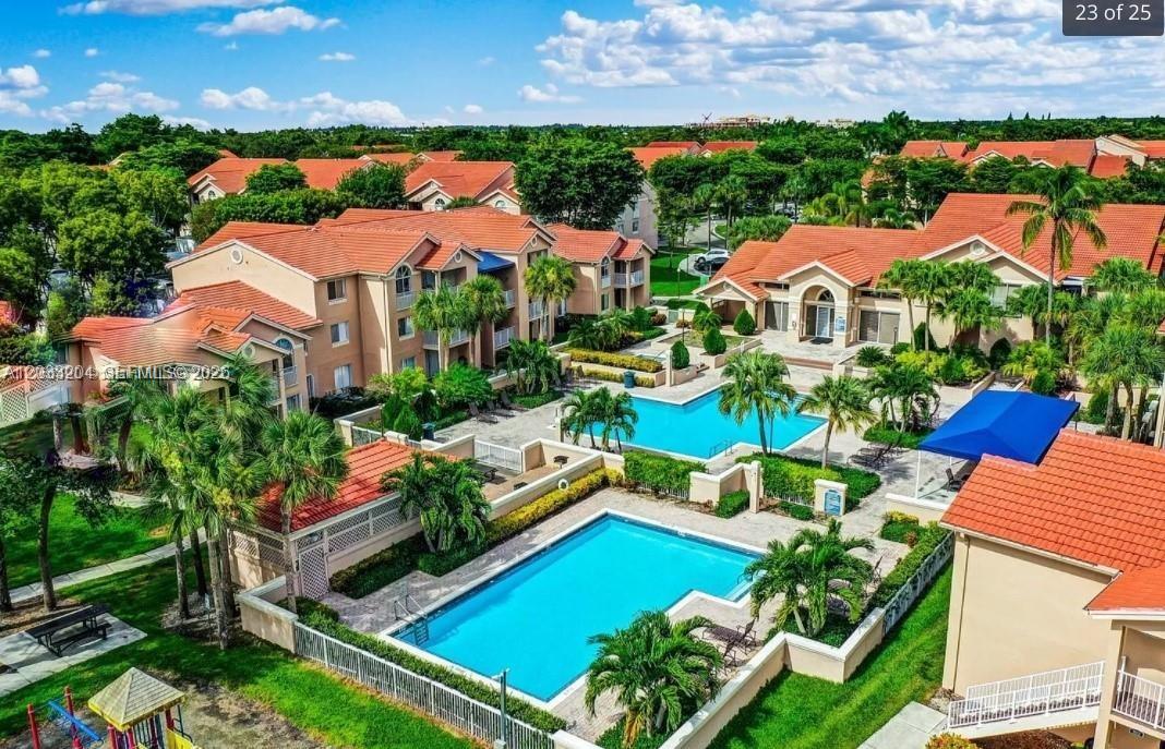 Royal Palm Place