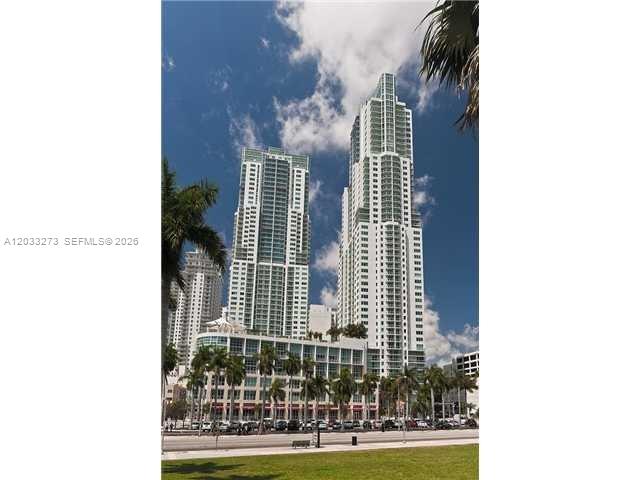 Vizcayne South Condo