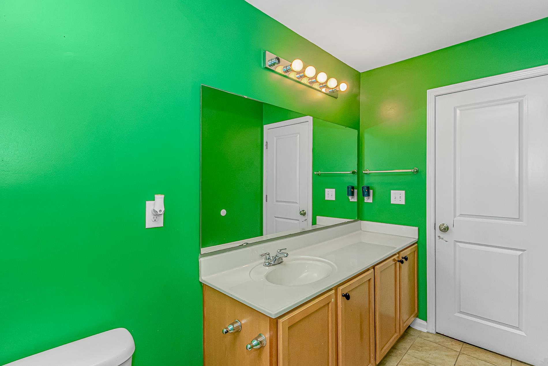 2614700 | Photo 28