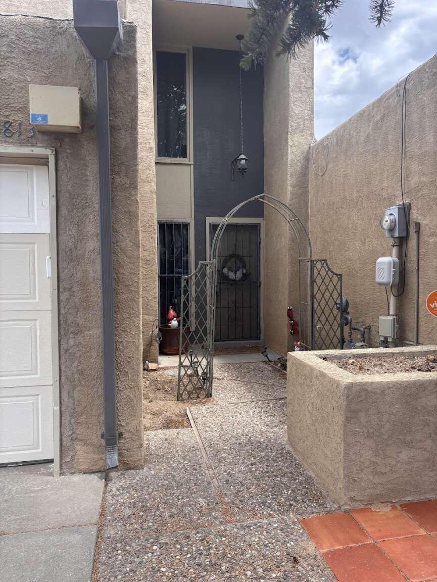 Photo 2 of Townhouse for sale at 6813 Los Trechos Ct Ne, Albuquerque, NM 87109 | MLS# 1105097 | Listing updated on 2026-09-14