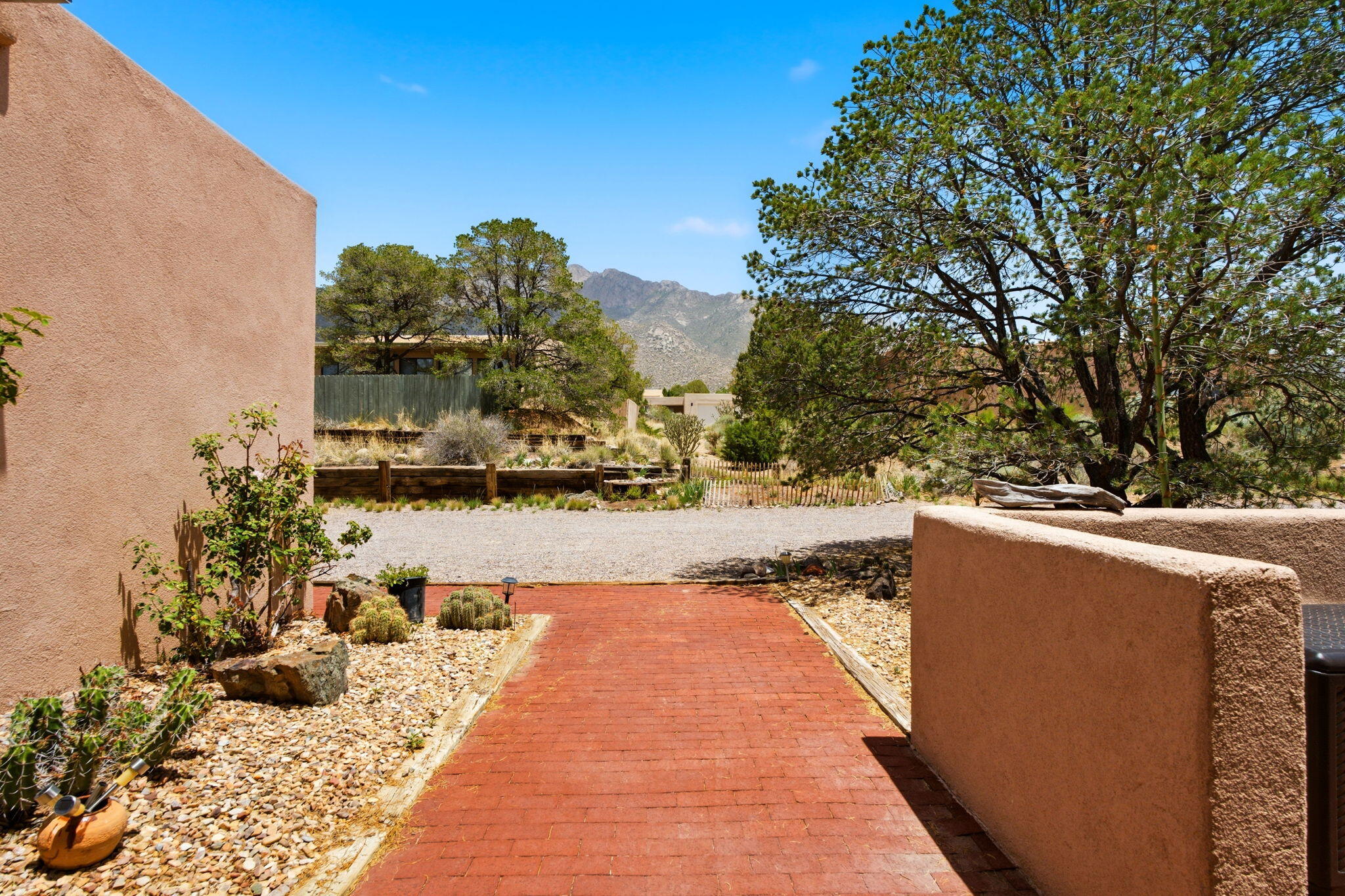 Homes for sale in Albuquerque, NM | 726 1 Tramway Vista Ct Ne, Albuquerque, NM 87122 | MLS# 1105104