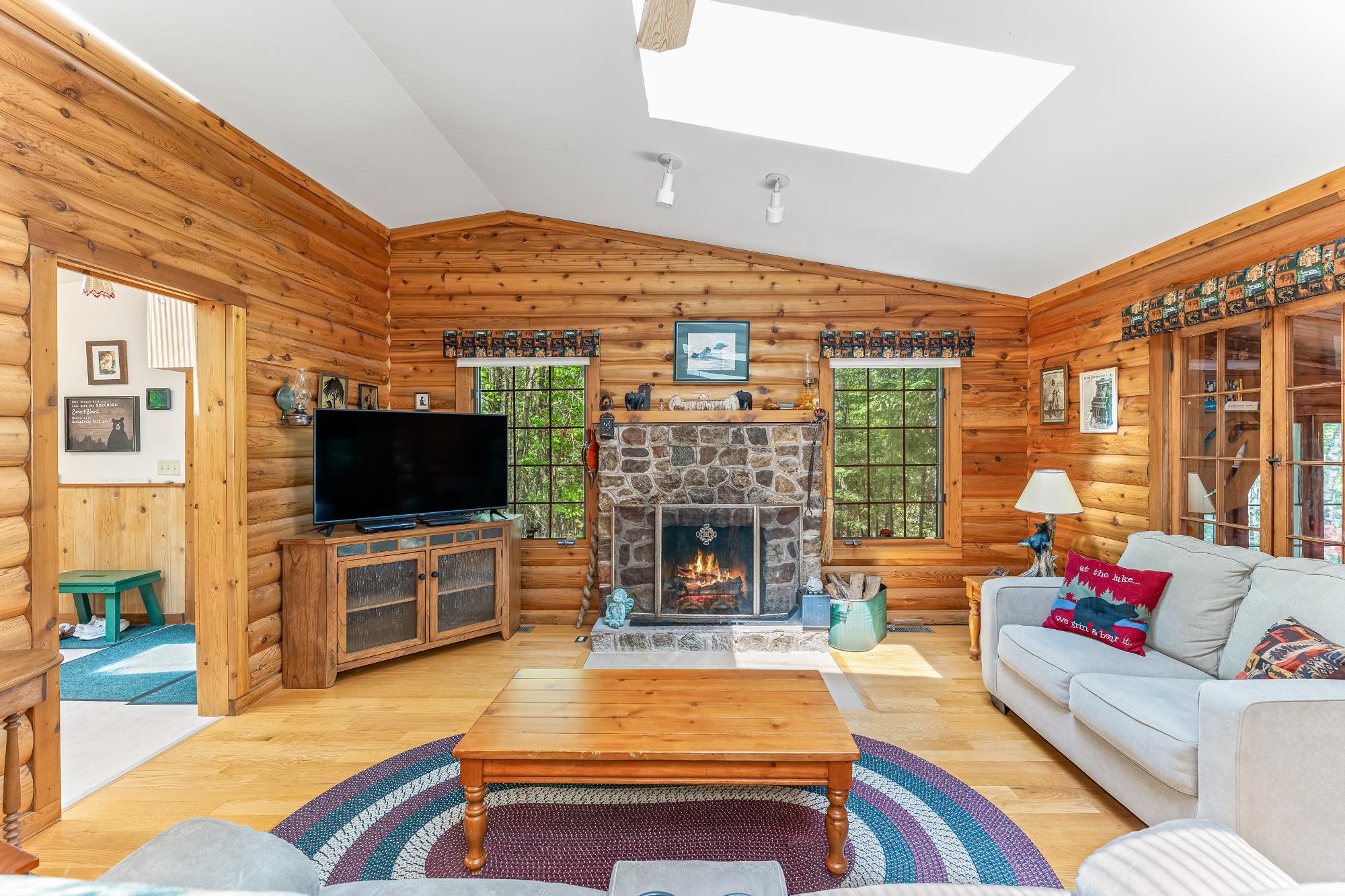 Perch Lake ER Property 1210 Deer Trail Ln Photo 17