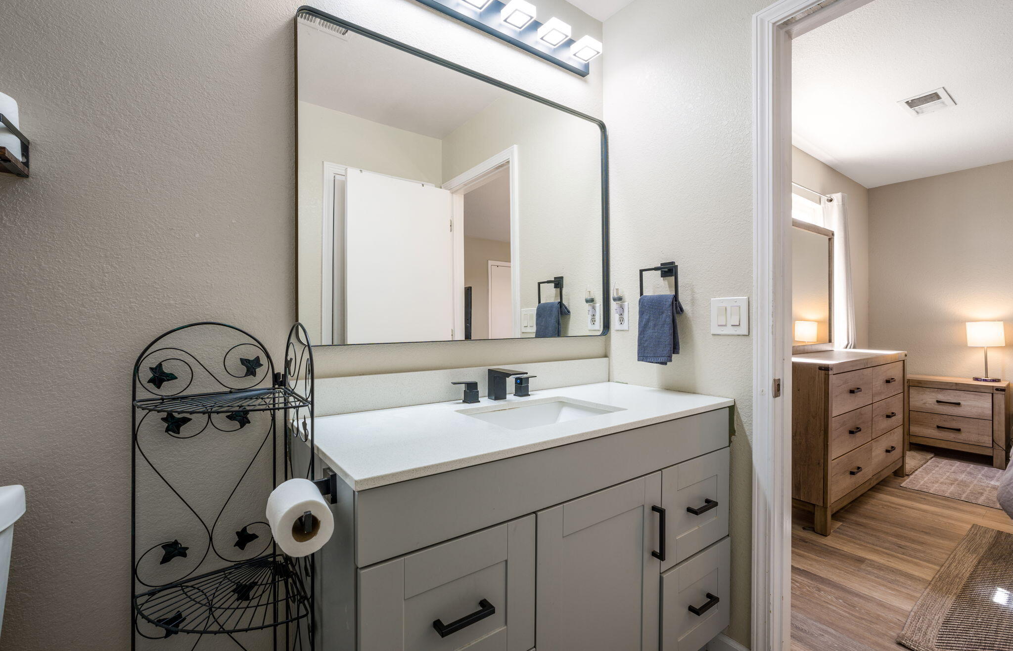 Photo 17 — 1404 Don Reynaldo Street SW