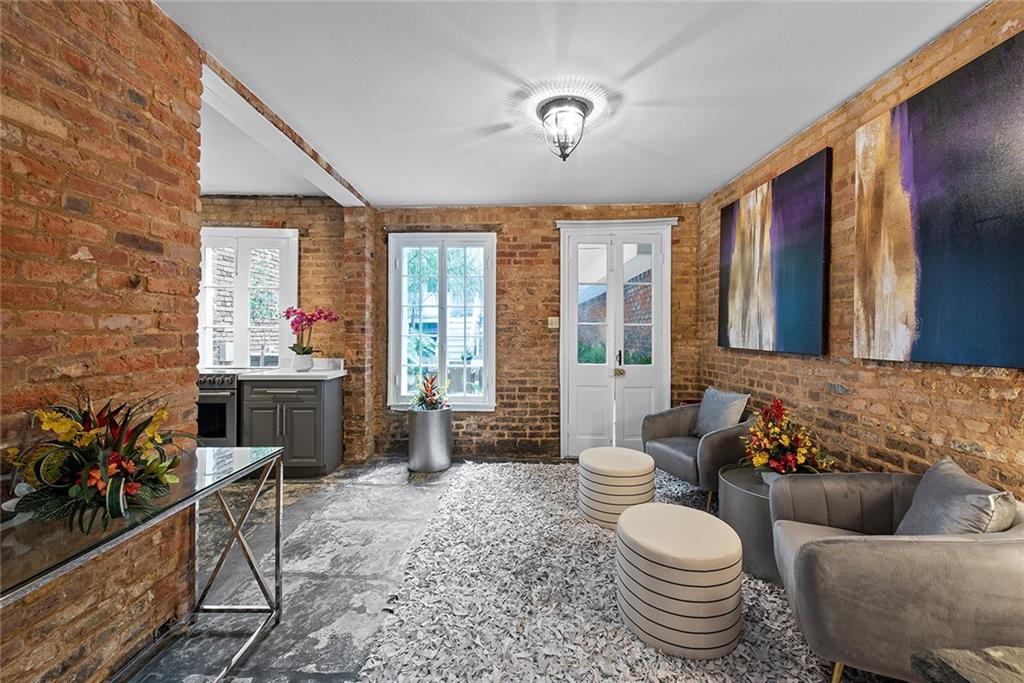 Listing Photo 3 - Condo for sale in building located at 604 Esplanade Ave, New Orleans, LA 70116 - Unit #104
