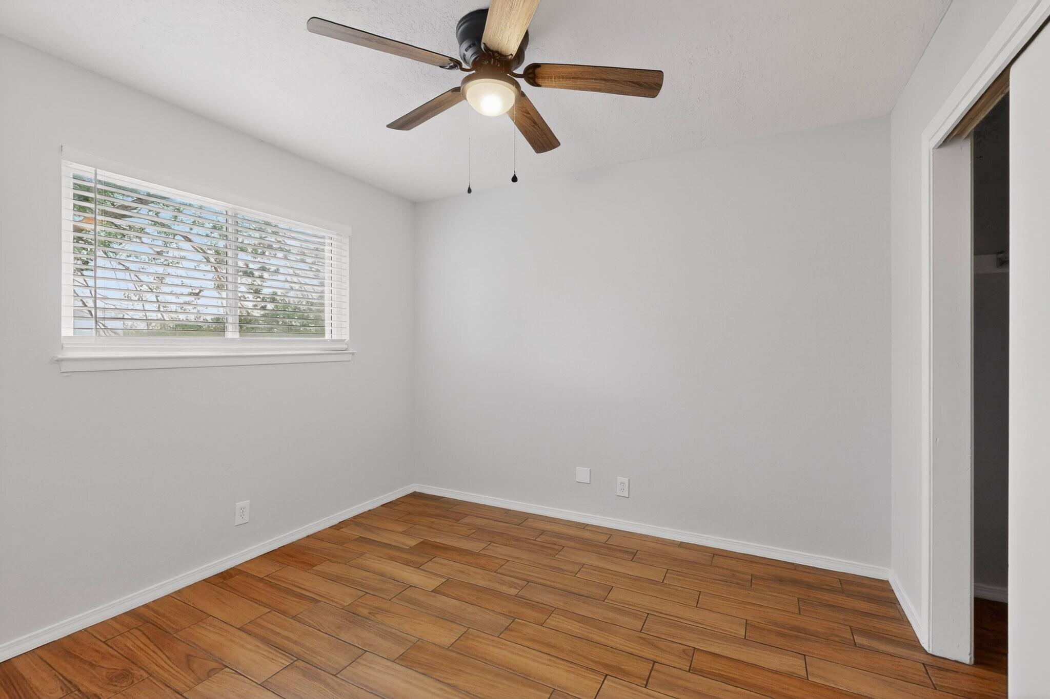Photo 12 — 225 Hanosh Court SE Apt 3