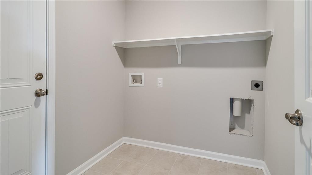 308 Pipers Lane — photo 2