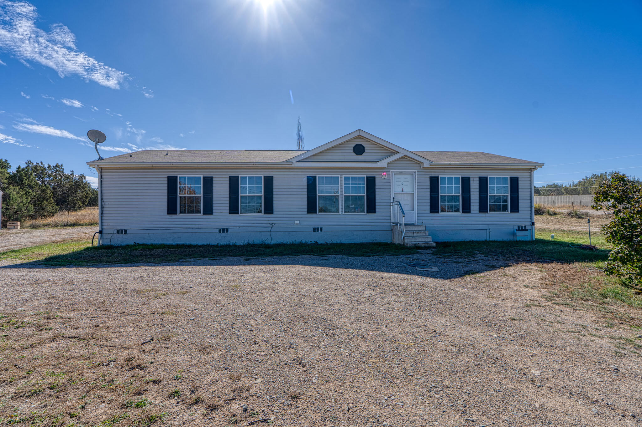2nd image of 8 Capital Rd, Edgewood, NM 87015 | MLS# 1105223