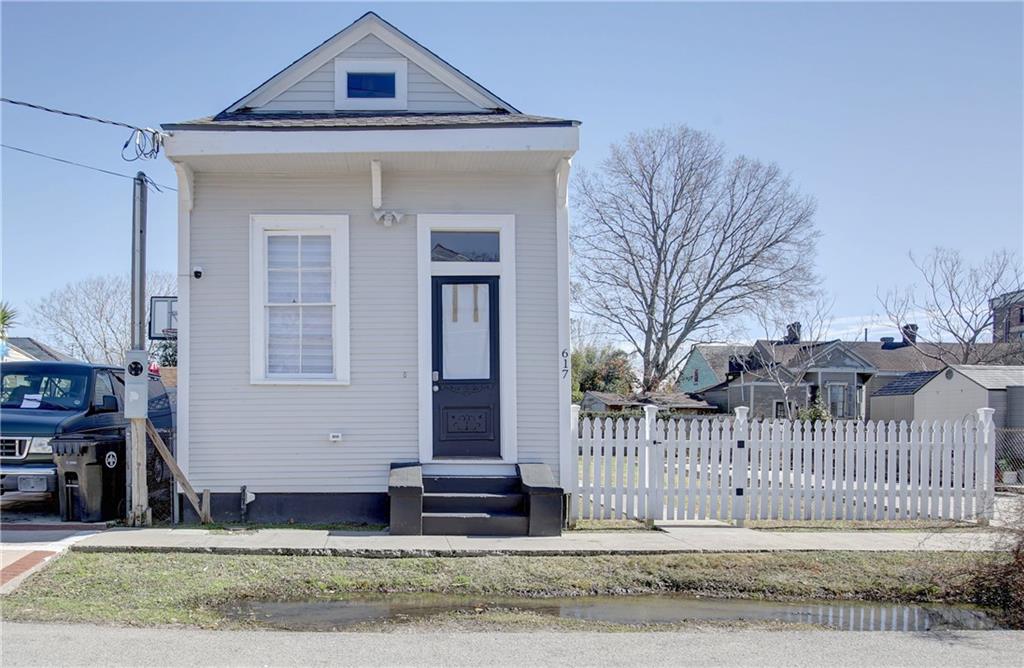 1st image of 617 Tupelo St, New Orleans, LA 70117 | MLS# 2562515