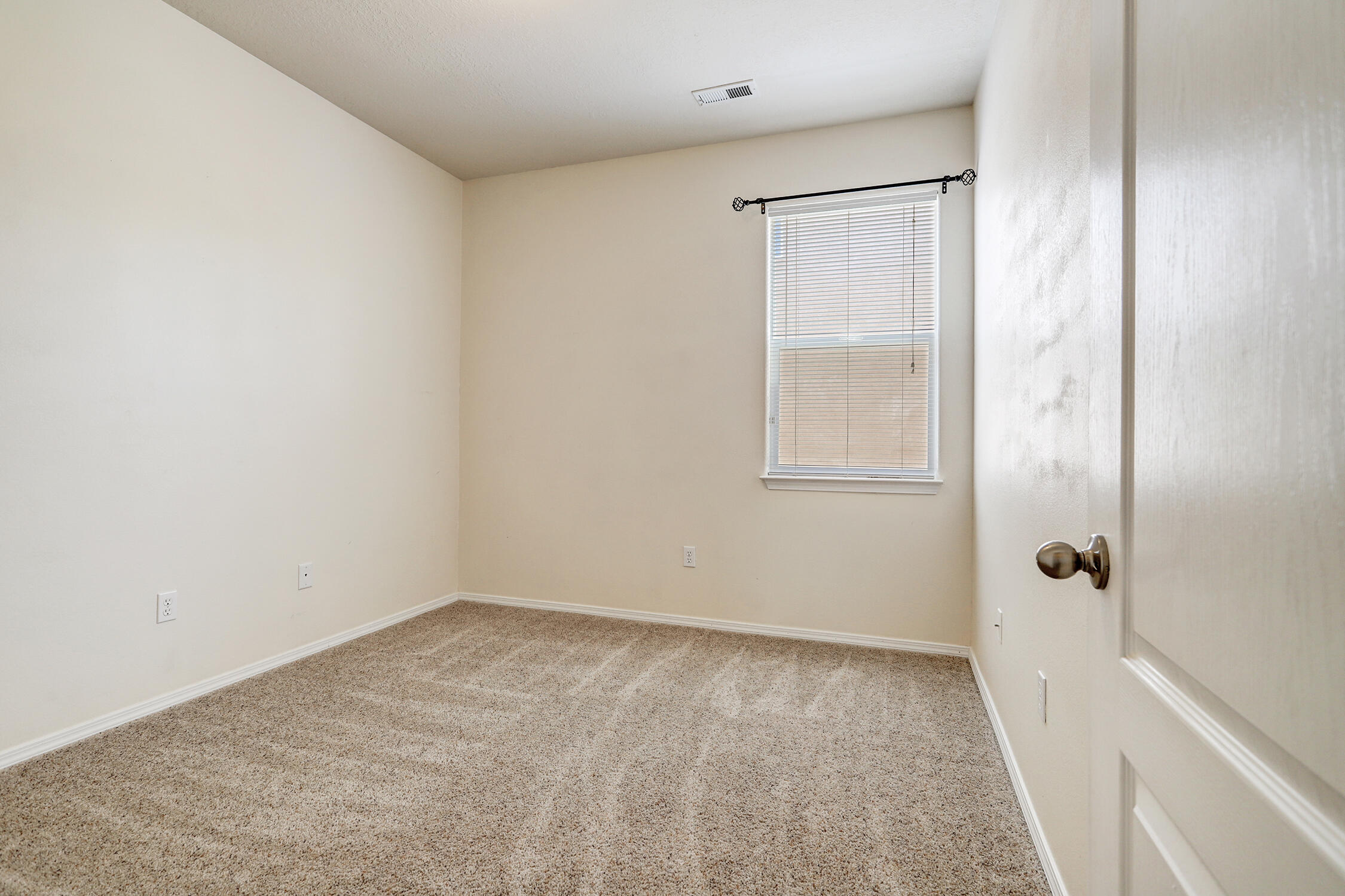 Photo 17 — 7236 Hearthstone Road NW