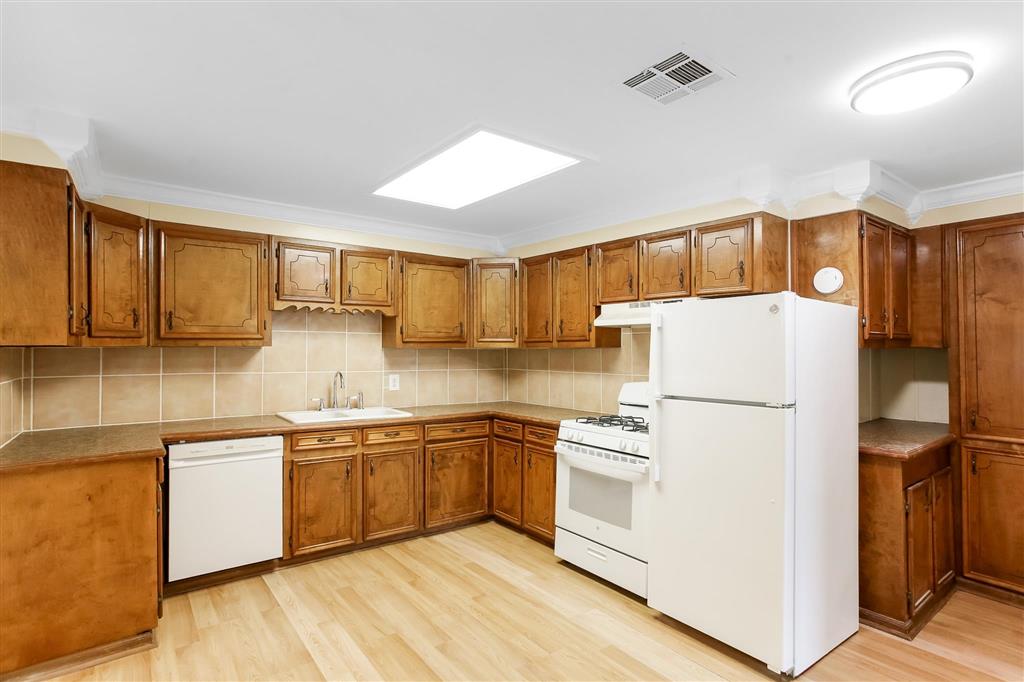 719 Adams Street — photo 3