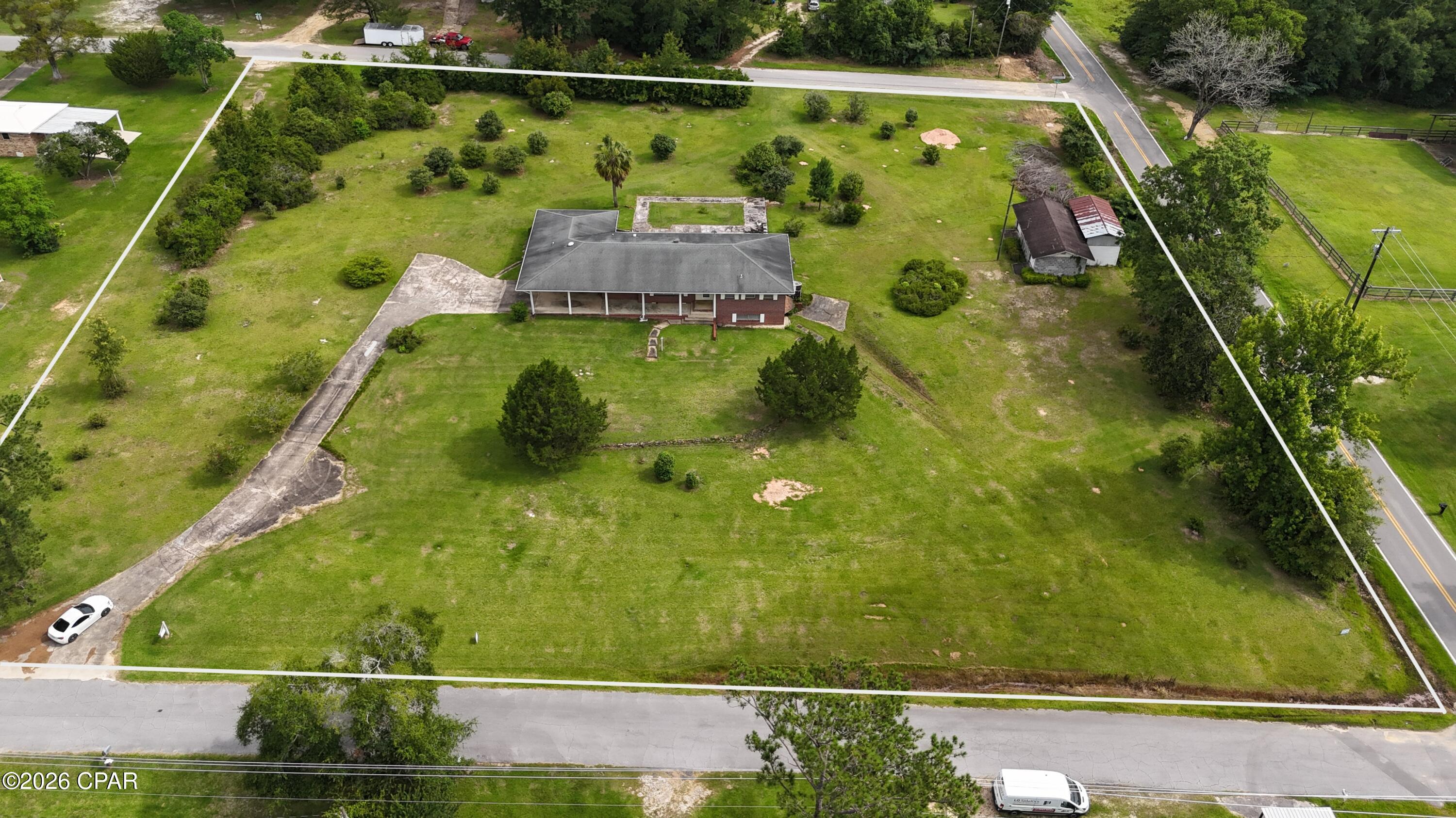 36th image of 409 E Wisconsin Ave, Bonifay, FL 32425 | MLS# 791236