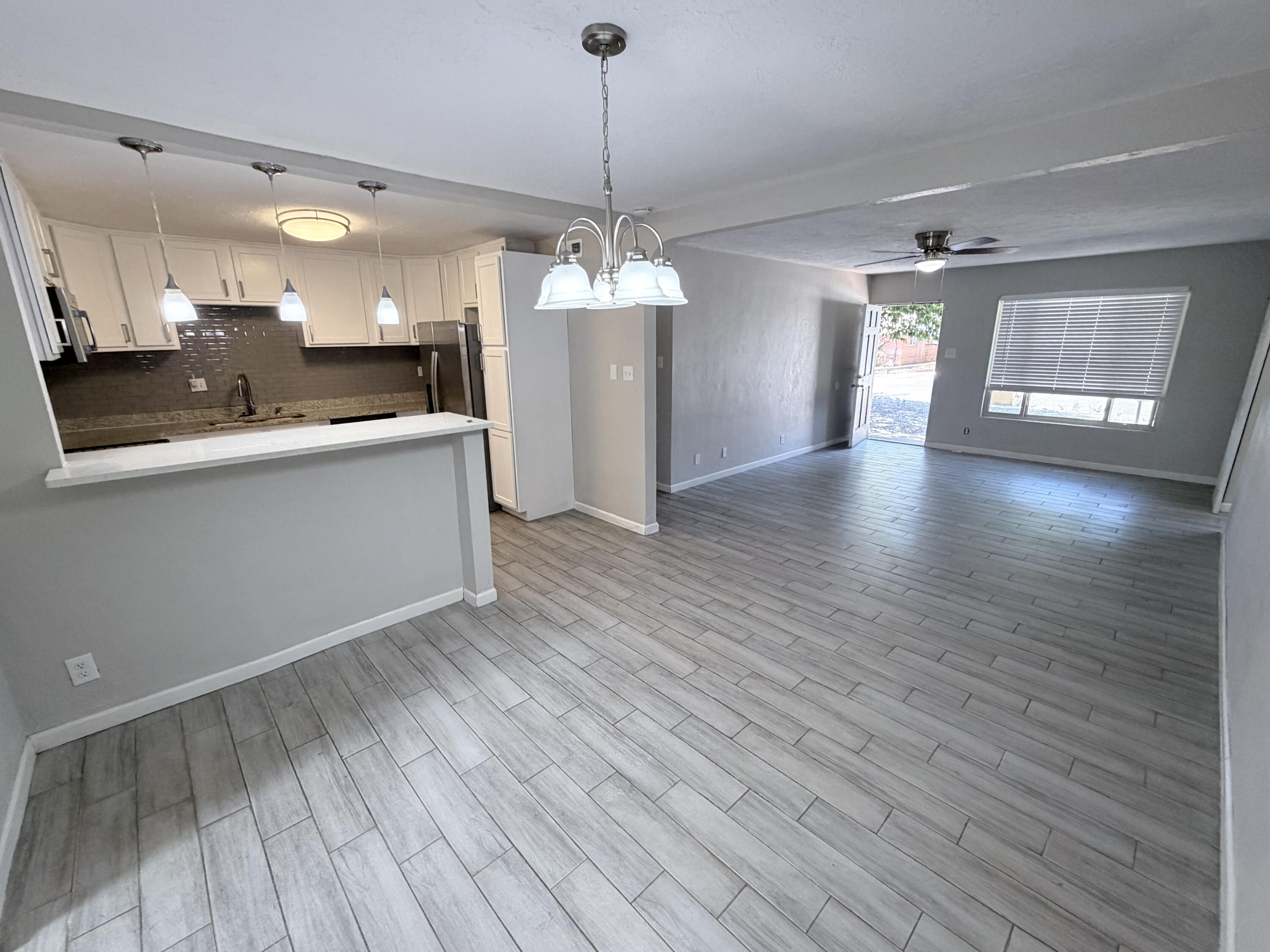 Photo 4 of Sale Pending at 2002 Utah St NE, Albuquerque, NM 87110 | MLS# 1105380 | Listing updated on 2026-10-21