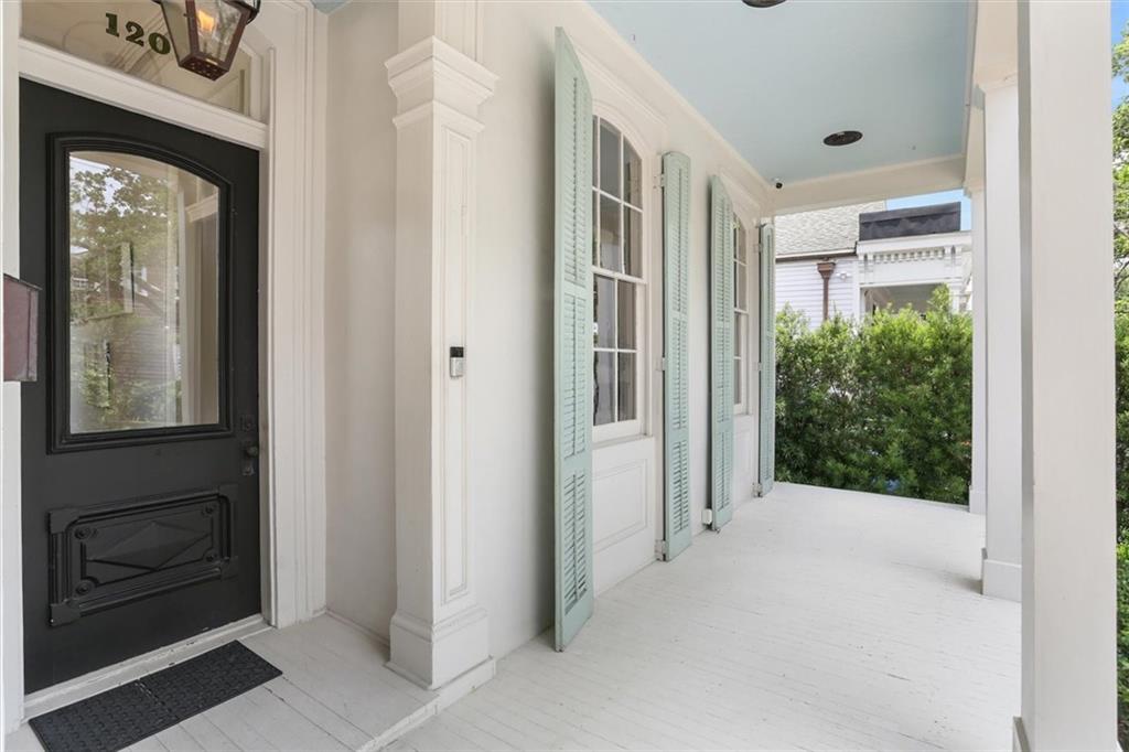 Homes for sale in New Orleans, LA | 1200 Harmony St, New Orleans, LA 70115 | MLS# 2562564